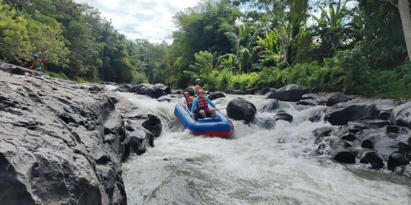 lombok-white-water-rafting-best-adventure-experience