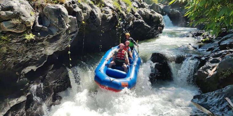 lombok-white-water-rafting-best-adventure-experience
