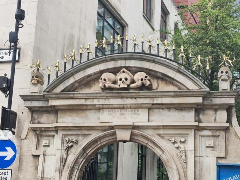 London: 1 to 1 City of London Walking Tour with Ex-Detective - Key Points