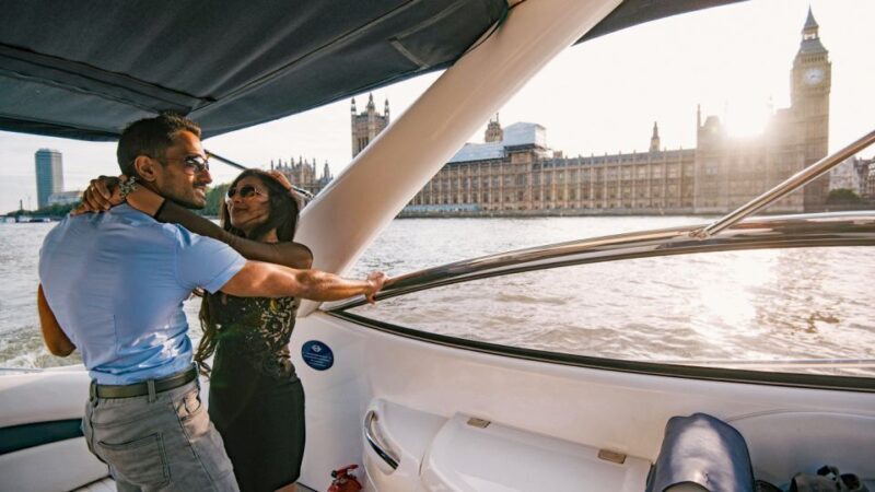 London: 2 hour private luxury Thames boat cruise / hire - A Luxurious Way to View London: Private Thames Boat Cruise Review