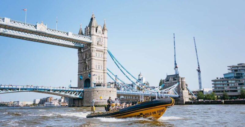 london-45-minute-speedboat-sightseeing-tour