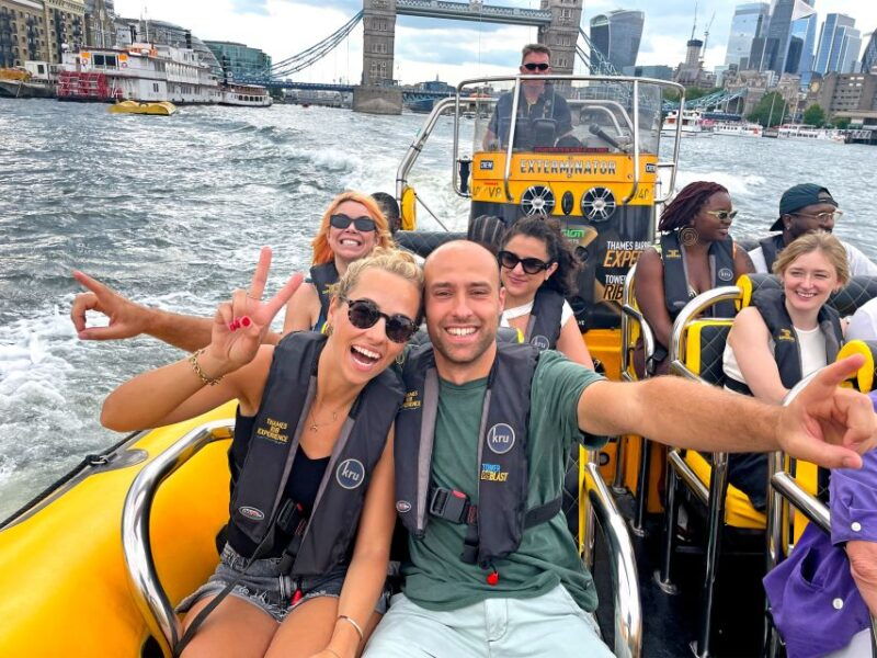 london-70-minute-thames-barrier-speedboat-tour