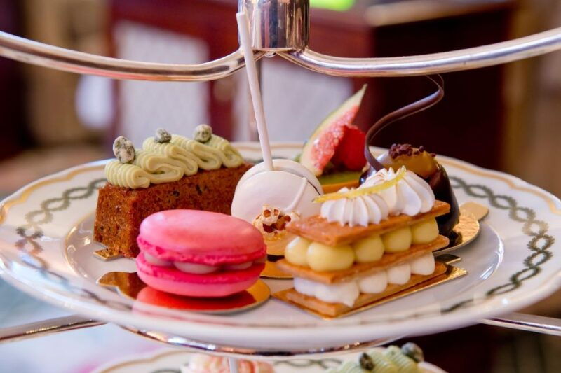 london-afternoon-tea-at-the-milestone-with-champagne-option