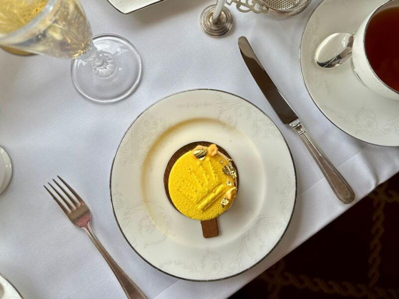 london-afternoon-tea-at-the-rubens-at-the-palace