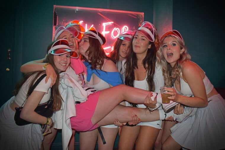 london-bar-and-club-crawl-to-5-central-london-venues