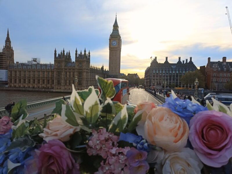 london-bar-bus-tour-by-tootbus