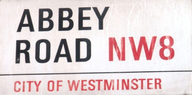 london-beatles-magical-tour-by-black-cab