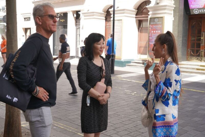 london-beatles-walking-tour-with-celebrity-guide-and-bar