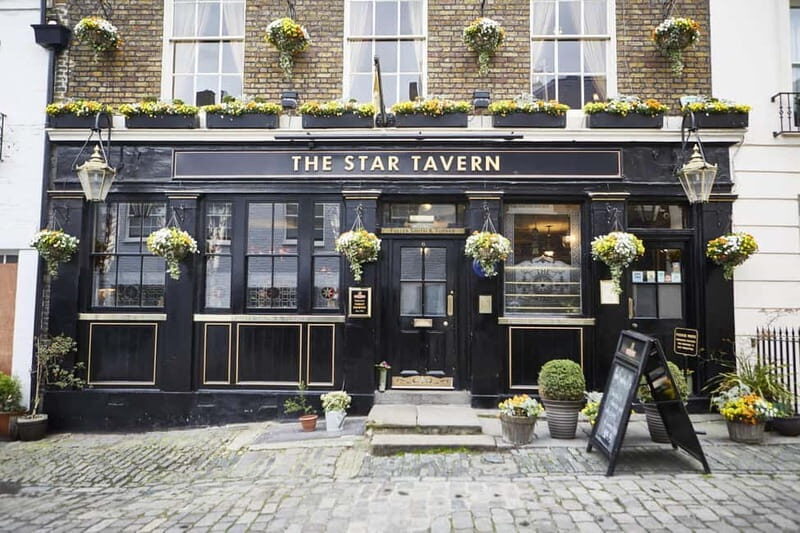 London: Belgravia Pub Crawl with 6 Pubs - Who Will Love This Experience?