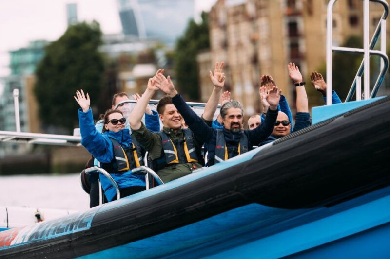 london-bond-for-day-tour-all-inclusive-speedboat