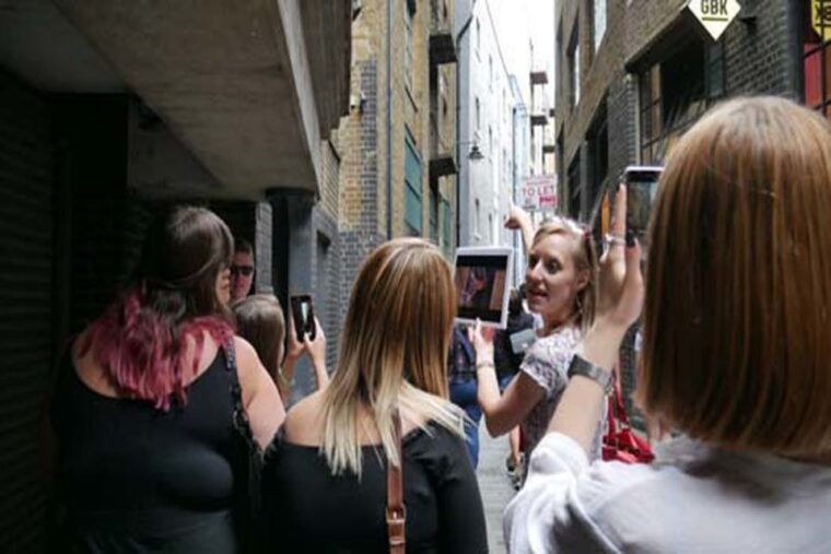 london-bridget-jones-2-5-hour-walking-tour