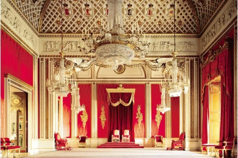 London: Buckingham Palace and Tea at The Clermont Hotel - Exploring Buckingham Palace: What You Can Expect