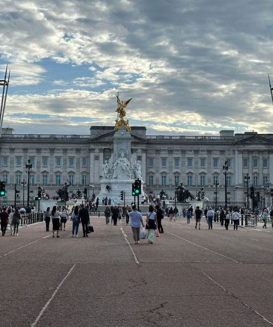 london-buckingham-palace-westminster-guided-walking-tour