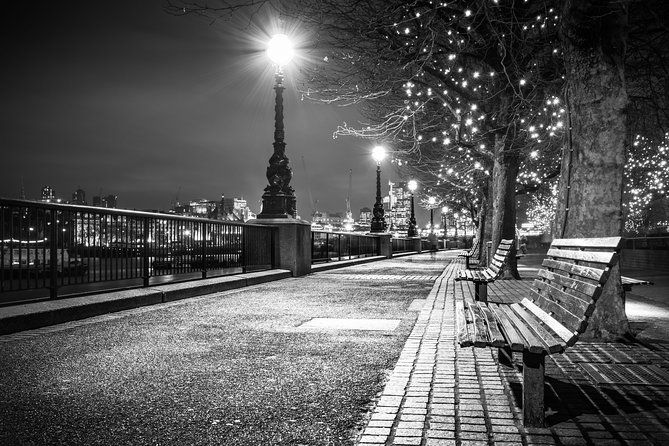 london-by-night-bus-tour-with-christmas-lights-and-live-guide