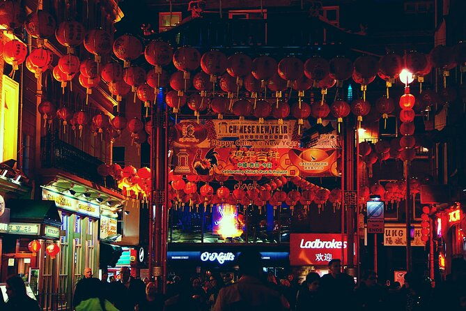 london-by-night-walking-tour-with-christmas-lights