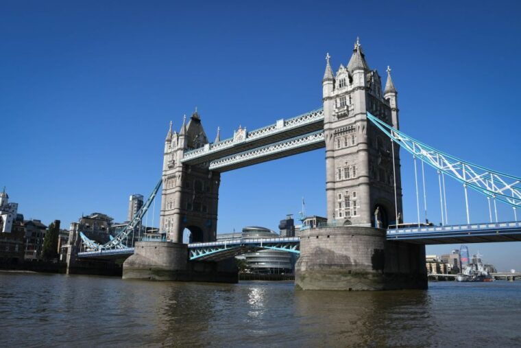 london-castles-bridges-southbank-walking-tour