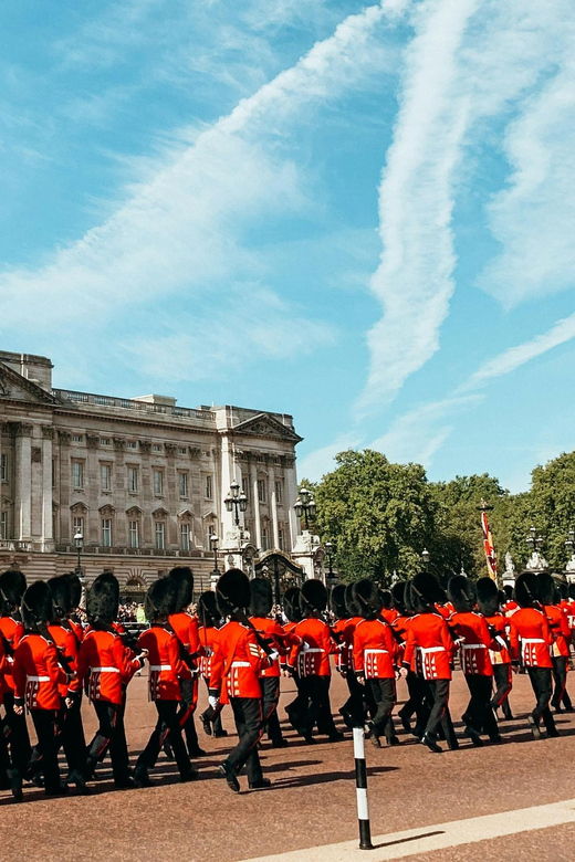 london-changing-of-the-guard-experience-private-tour-guide