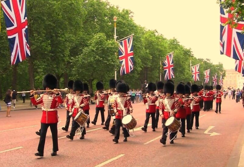 london-changing-of-the-guard-guided-tour-experience