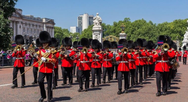 london-changing-of-the-guard-walking-tour