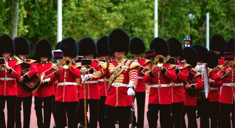 london-changing-of-the-guard-walking-tour