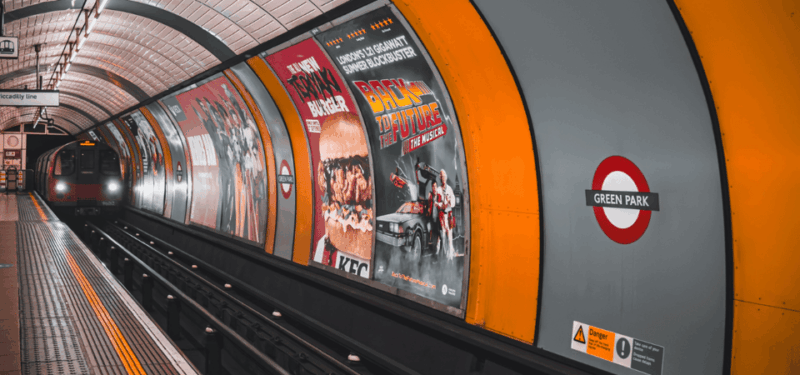 london-changing-of-the-guard-with-a-an-app