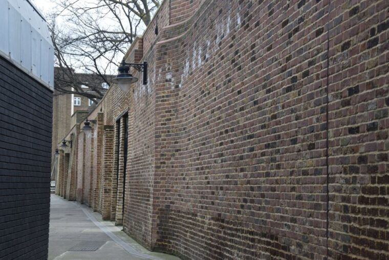 london-charles-dickens-walking-tour