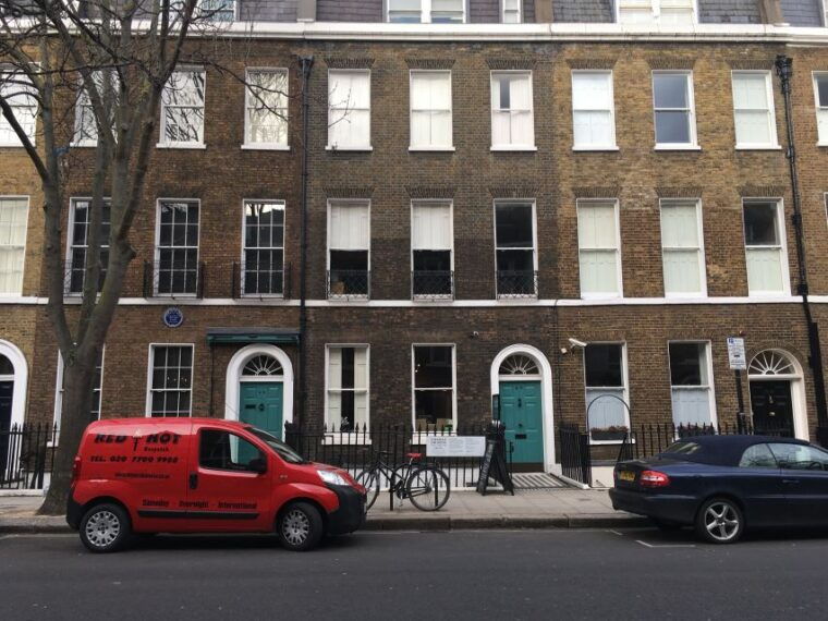 london-charles-dickens-walking-tour