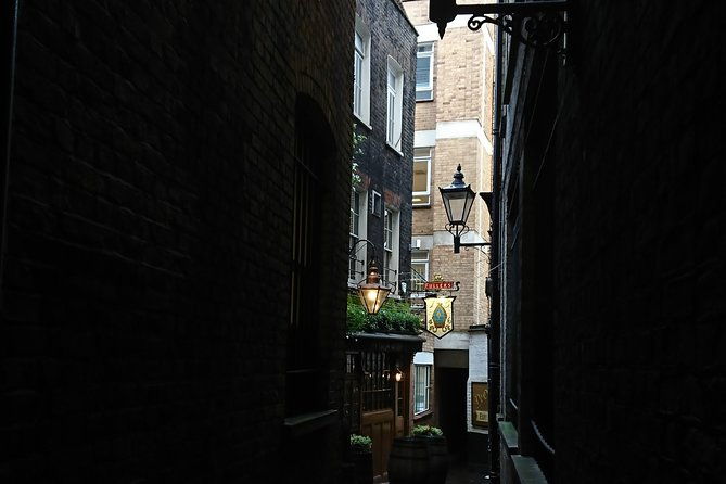 london-christmas-carol-charles-dickens-small-group-walking-tour