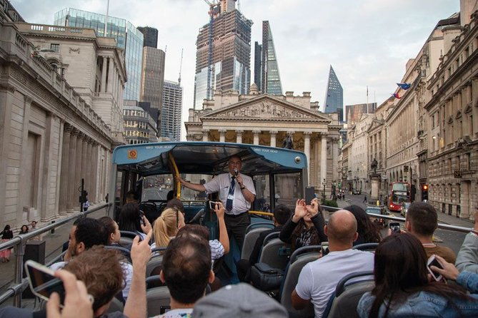london-christmas-day-1-day-hop-on-hop-off-bus-tour