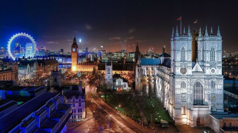 london-christmas-eve-city-tour-with-dinner-midnight-mass