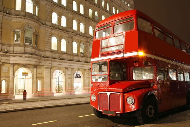 london-christmas-lights-tour-by-vintage-double-decker-bus-2