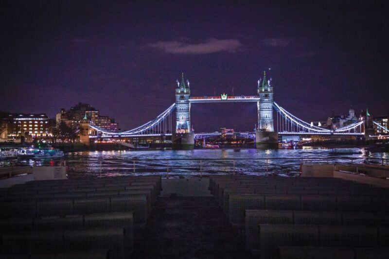 london-christmas-party-dinner-cruise