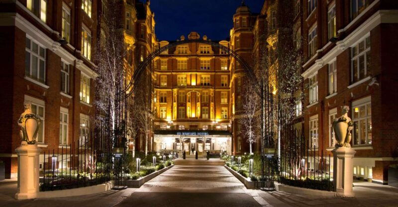 london-city-of-spies-tour-with-cocktail-and-dinner