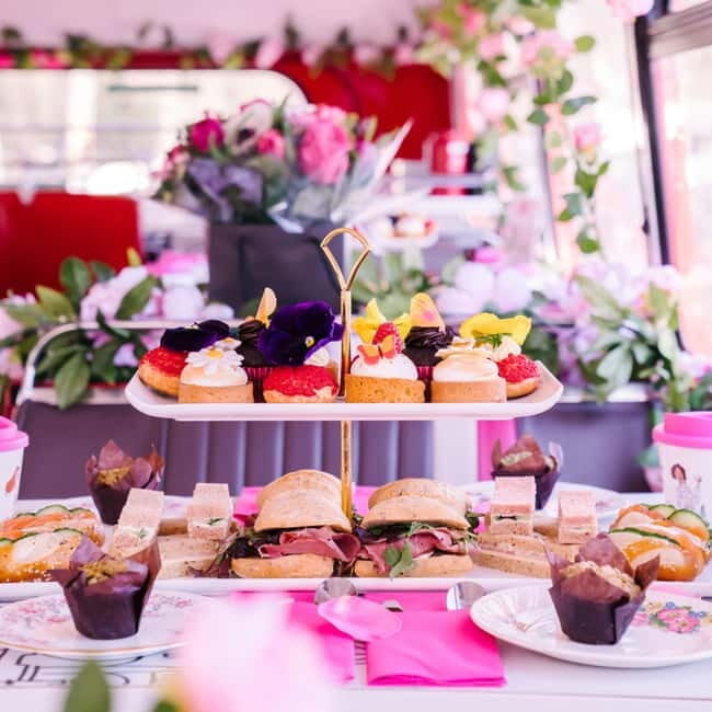 London: Classic Afternoon Tea Bus Tour - Key Points