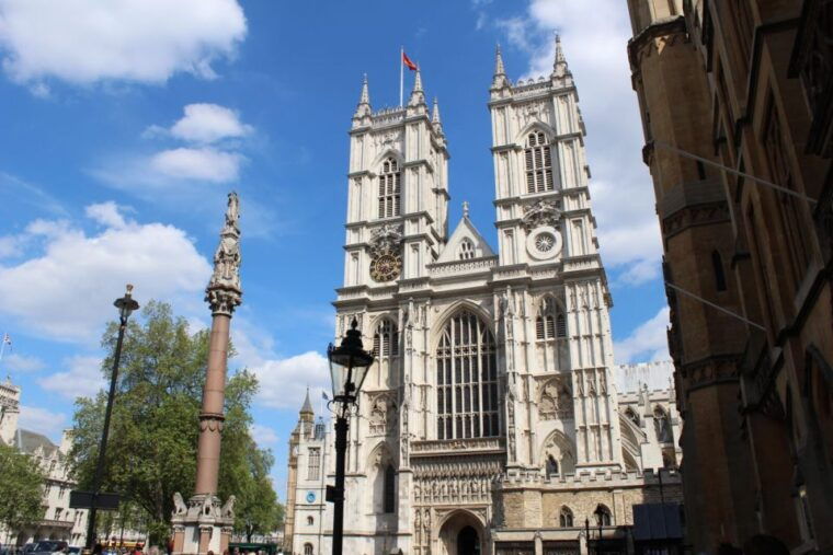 london-da-vinci-code-walking-tour-with-a-guide