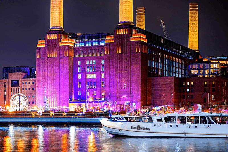 london-dark-comedy-on-iconic-battersea-barge