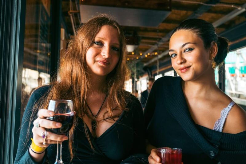 london-dark-comedy-on-iconic-battersea-barge