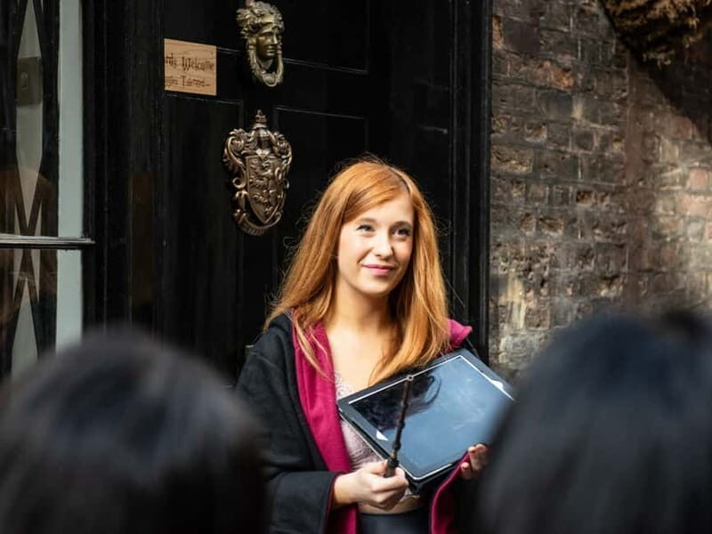 London: Deluxe Harry Potter Tour, Cruise & Tower of London - Exploring London Through the Magic of Harry Potter