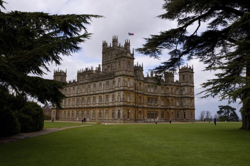 london-downton-abbey-cotswolds-and-highclere-castle-tour