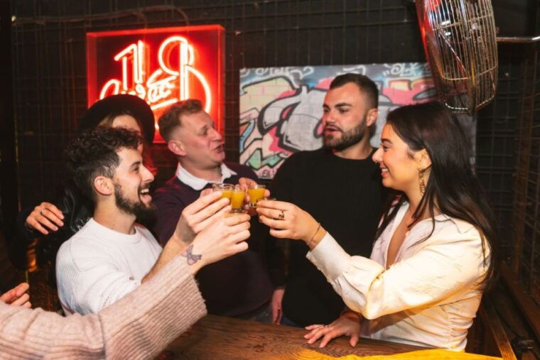 london-drunken-history-walking-tour-with-4-drinks