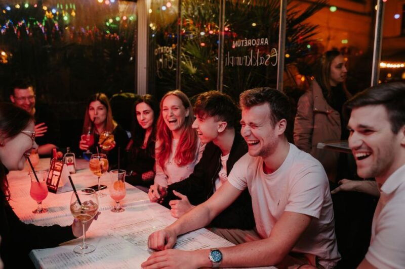 london-drunken-history-walking-tour-with-included-drinks