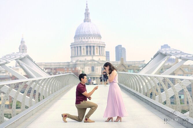 london-engagement-secret-marriage-proposal-near-st-pauls-cathedral