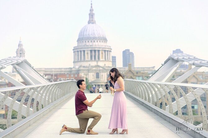 london-engagement-secret-marriage-proposal-near-st-pauls-cathedral