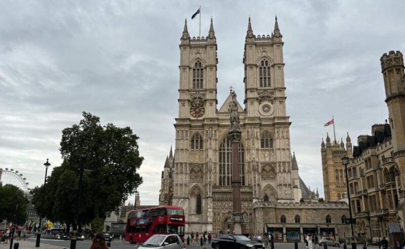 london-essential-tour-and-changing-of-the-guard