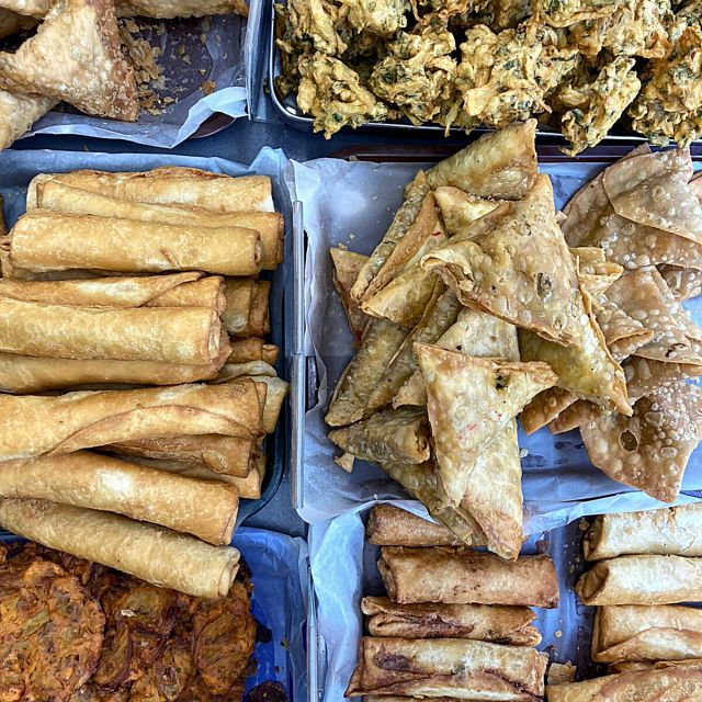 london-exotic-east-end-food-tour-at-sunday-markets