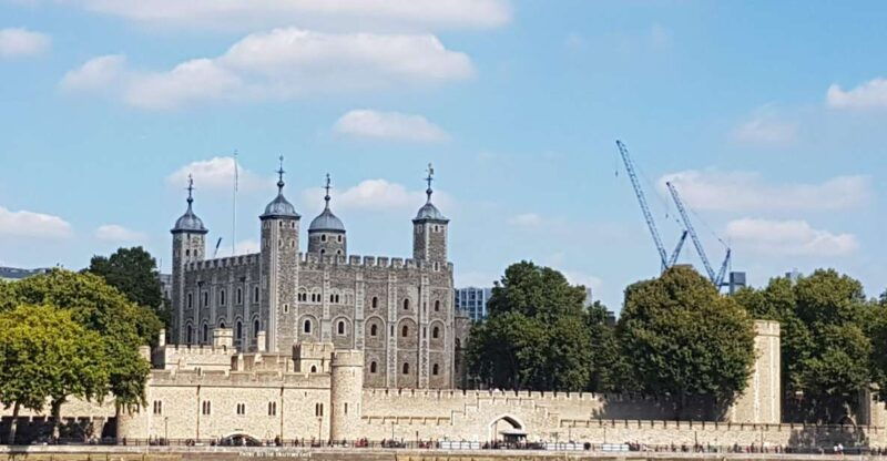 london-explore-the-tower-of-london-tower-bridge