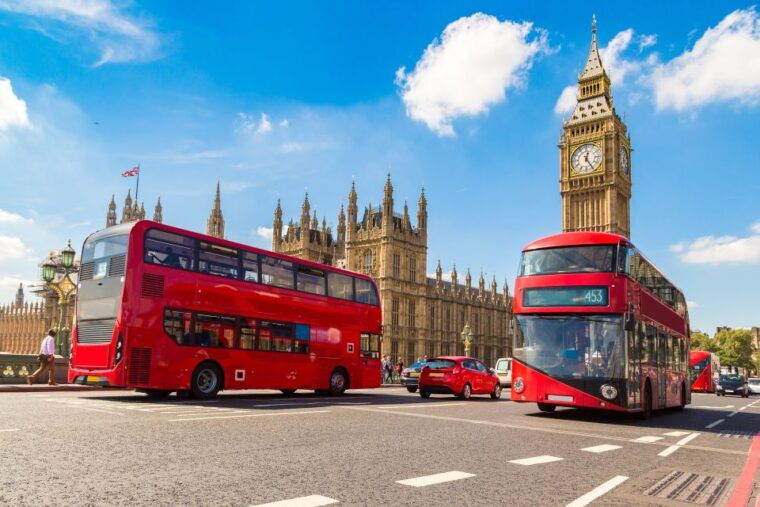 london-family-friendly-walking-tour-with-fun-activities