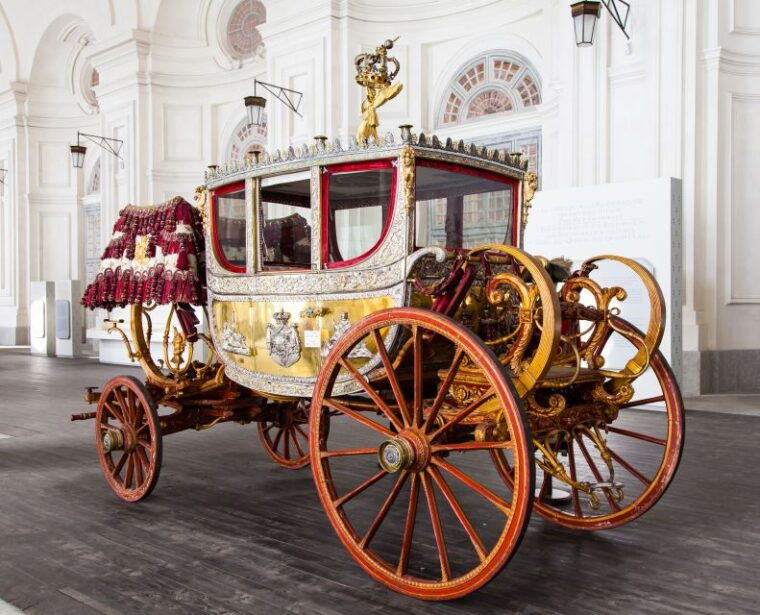 london-family-friendly-walking-tour-with-fun-activities