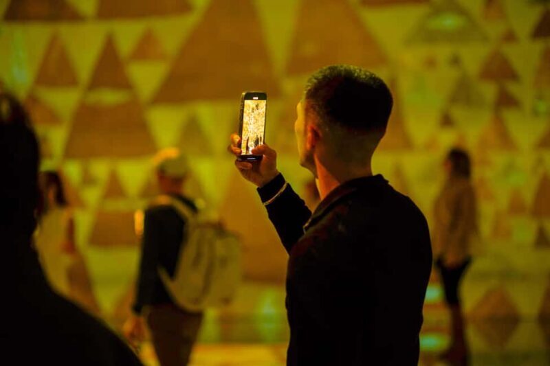 London: FRAMELESS Lates Immersive Art Experience - The Art and Digital Displays