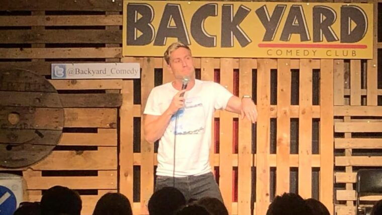 london-friday-night-at-the-backyard-comedy-club